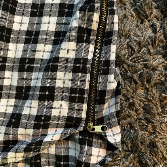 Flannel - Picture 2 of 3